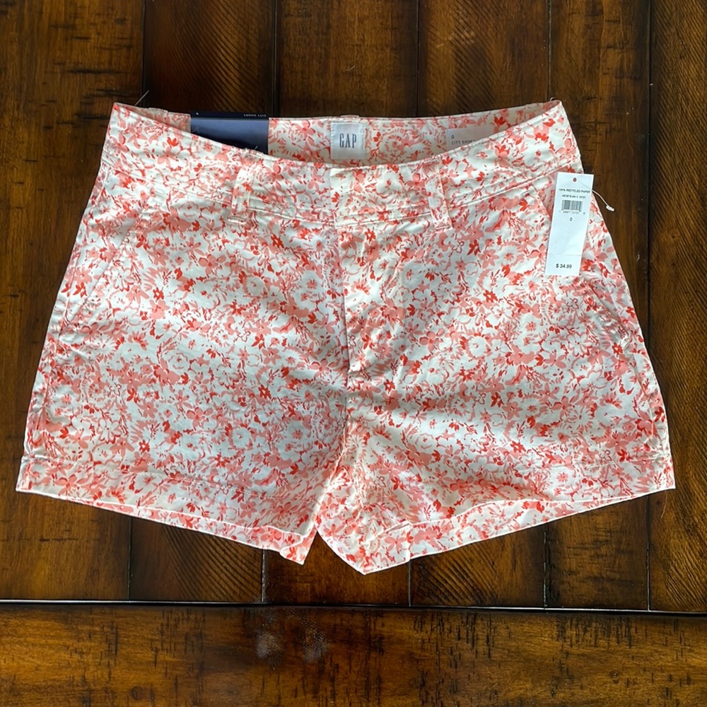 GAP shorts NWT